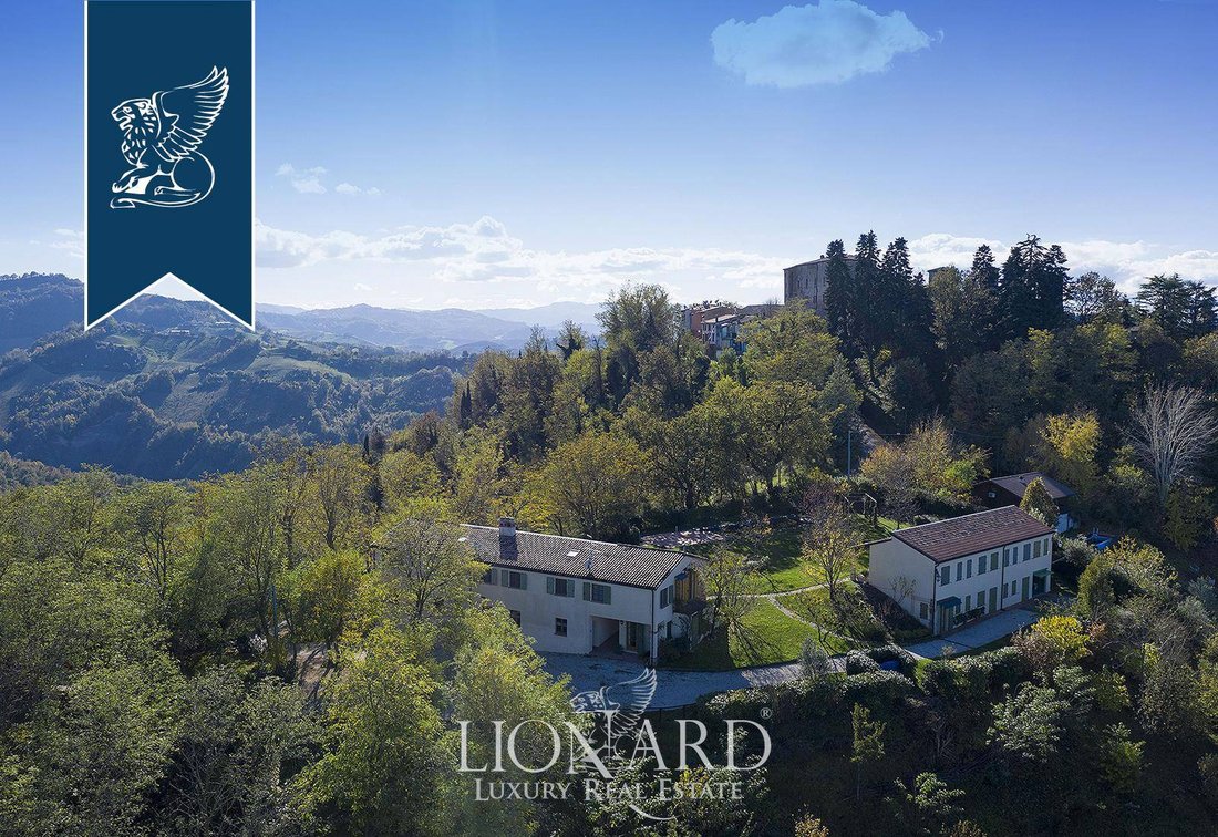 Villa in Roncofreddo, Emilia-Romagna, Italy 2 - 10918869