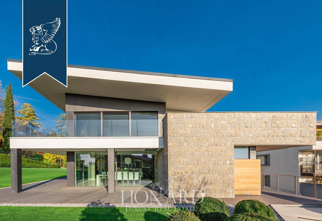 Villa in Mozzo, Lombardy, Italy 5 - 11771269