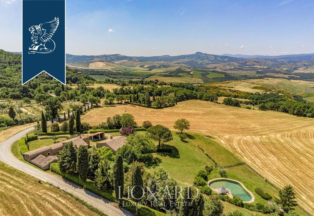 Villa in Sarteano, Tuscany, Italy 4 - 11599024