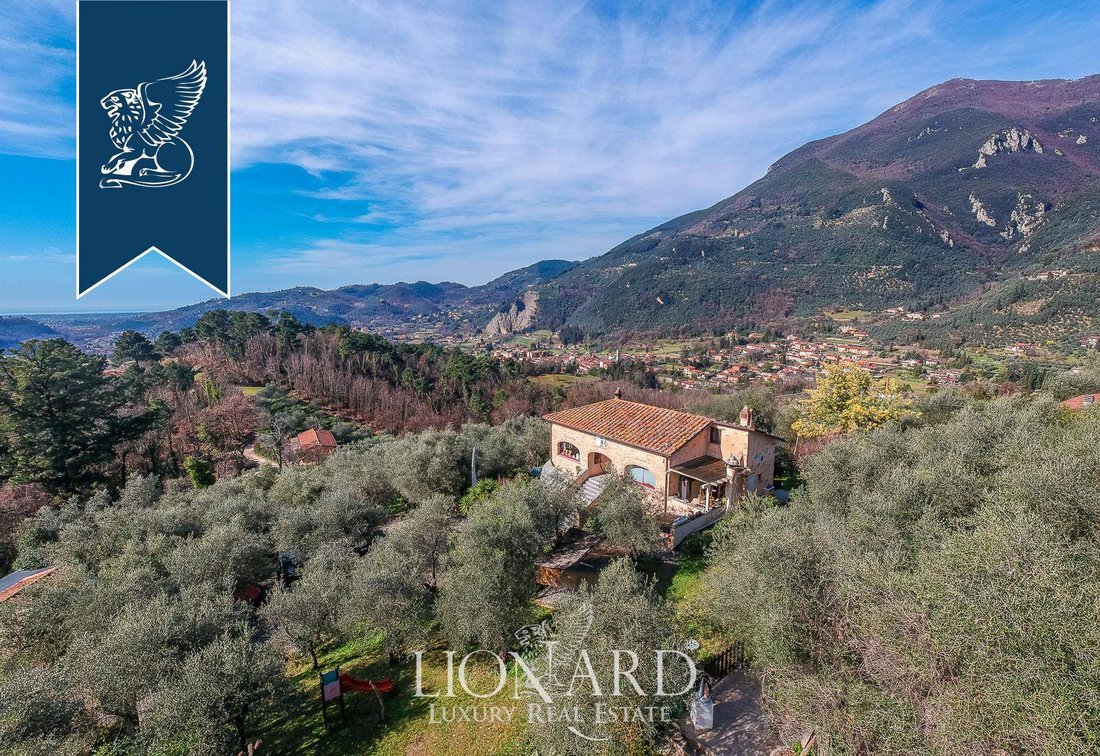 Villa in Camaiore, Tuscany, Italy 3 - 11127381