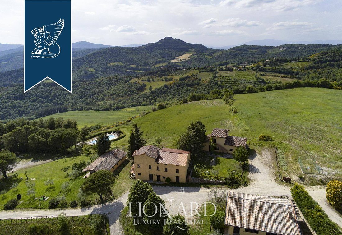 Villa in Monte Santa Maria Tiberina, Umbria, Italy 3 - 10918324
