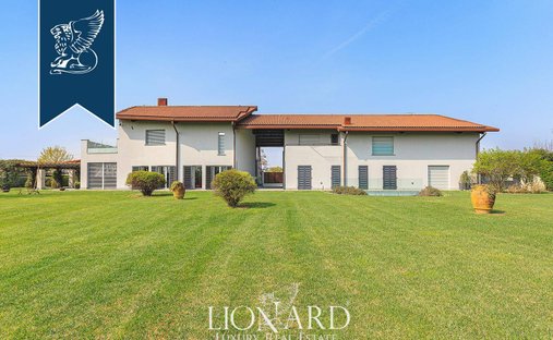Villa in Fara Gera d'Adda, Lombardy, Italy 1