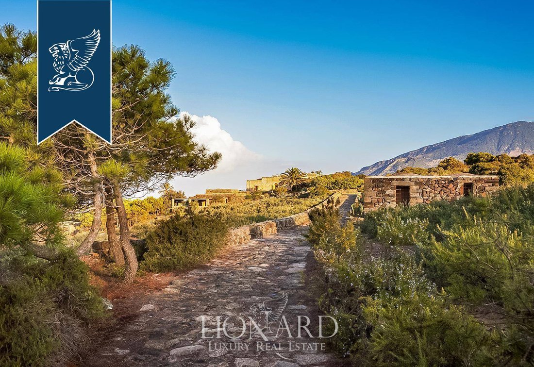 Villa in Pantelleria, Sicily, Italy 3 - 12970420