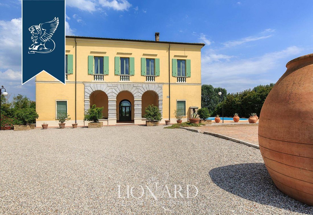 Villa in Goito, Lombardy, Italy 4 - 10918771