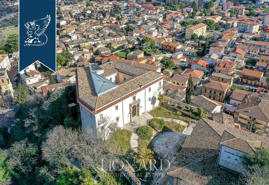 La Dimora dei Sogni: A Timeless Villa Crowned by Abruzzo’s Emerald Hills