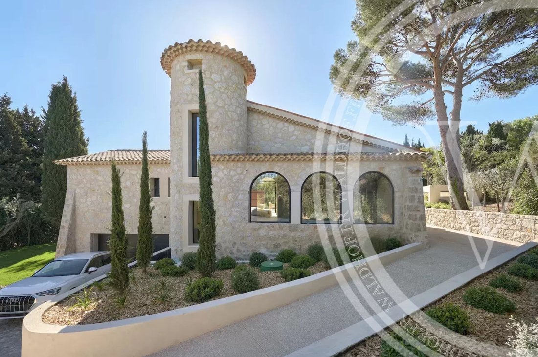 Villa in Mougins, Provence-Alpes-Côte d'Azur, France 3 - 15064771