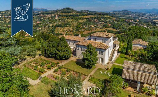 Villa in Monteluce, Perugia, Italy 1