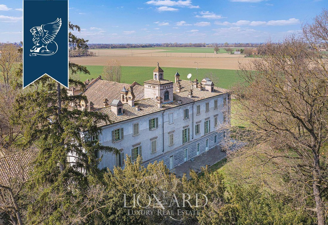 Villa in Rondo Carducci, Voghera, Lombardy 3 - 12672980