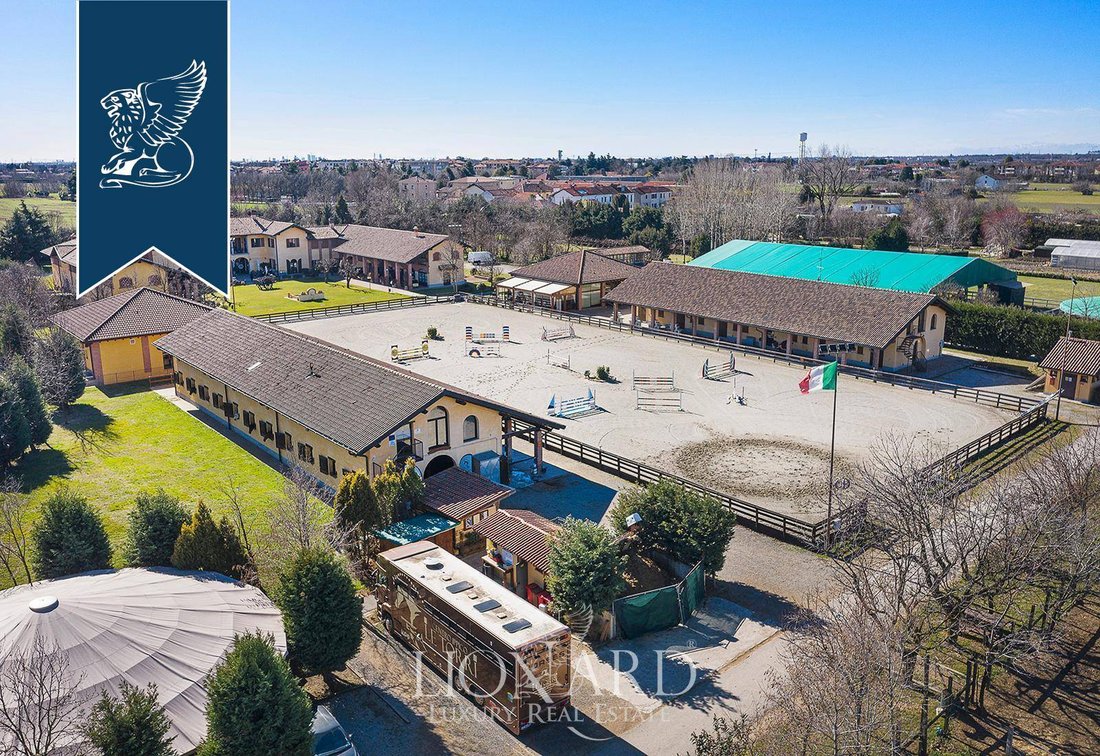 Villa in Center, Vimercate, Lombardy 3 - 11912366