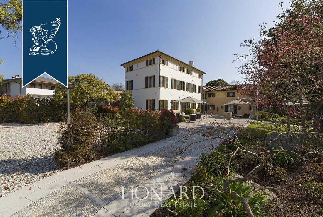 Villa in Ponzano, Veneto, Italy 3 - 10918238
