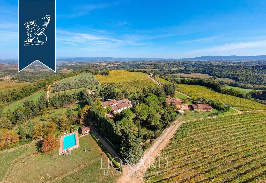 Villa in San Gimignano, Tuscany, Italy 3 - 12739844
