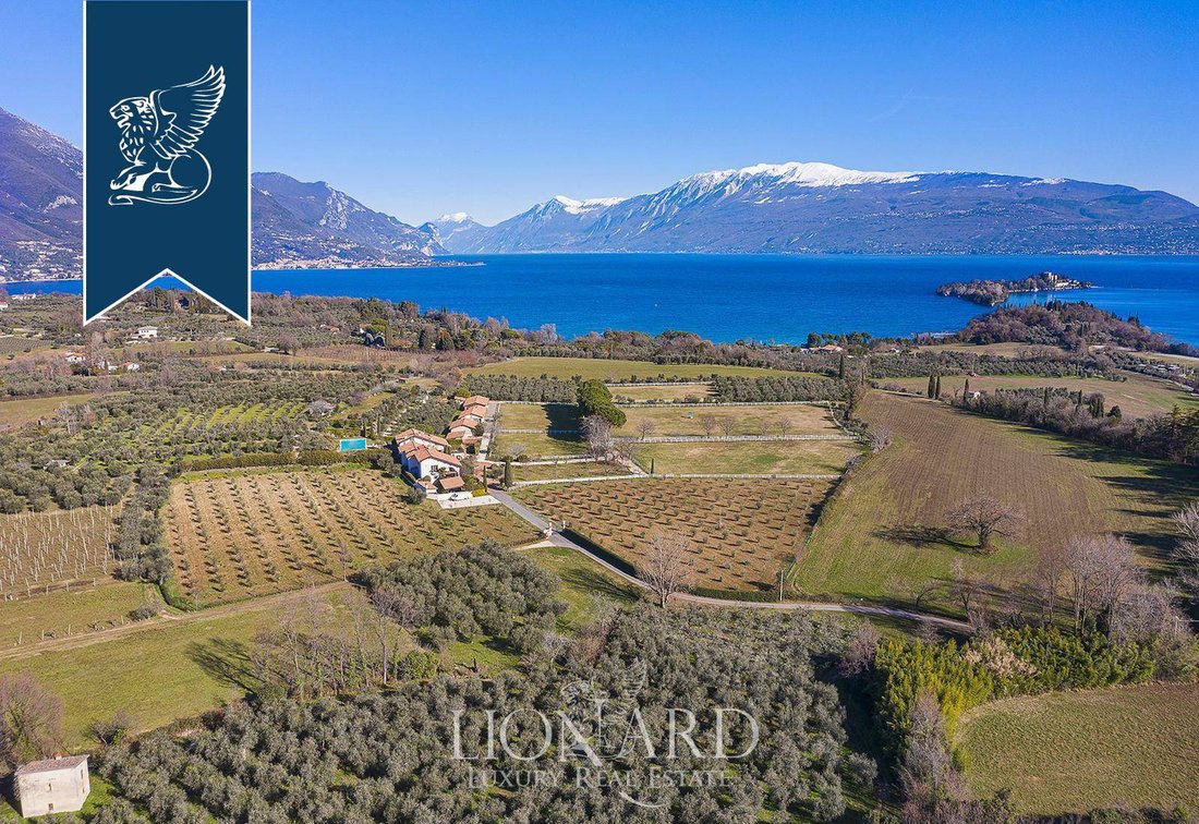 Villa in San Felice del Benaco, Lombardy, Italy 3 - 12649074