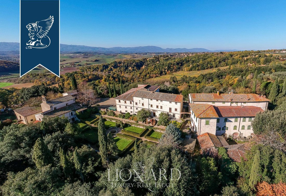 Villa in Castelfranco Piandisco, Tuscany, Italy 1 - 11772224