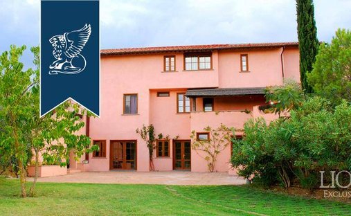 Villa in Grosseto, Tuscany, Italy 1