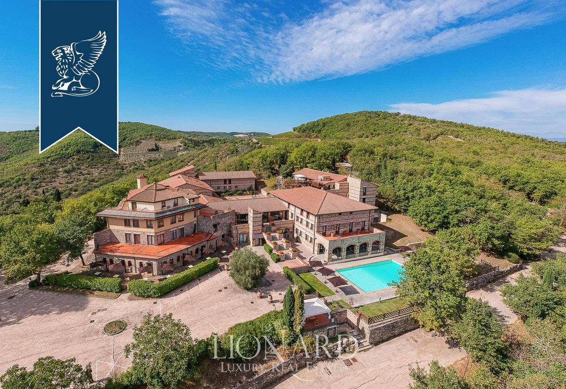 Villa in Gaiole in Chianti, Tuscany, Italy 4 - 11686324