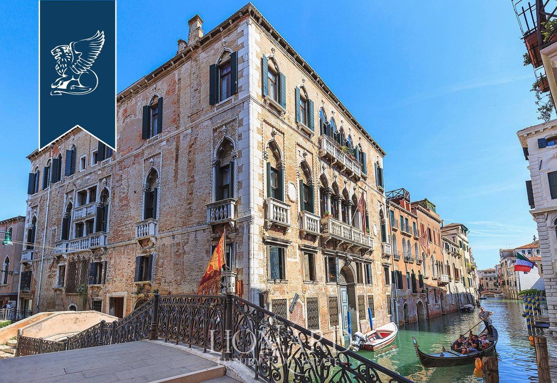 Villa in Venice Historic Centre, Venice, Italy 1 - 12410165