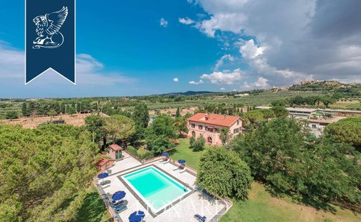 Villa in Castellina Marittima, Toskana, Italien 1