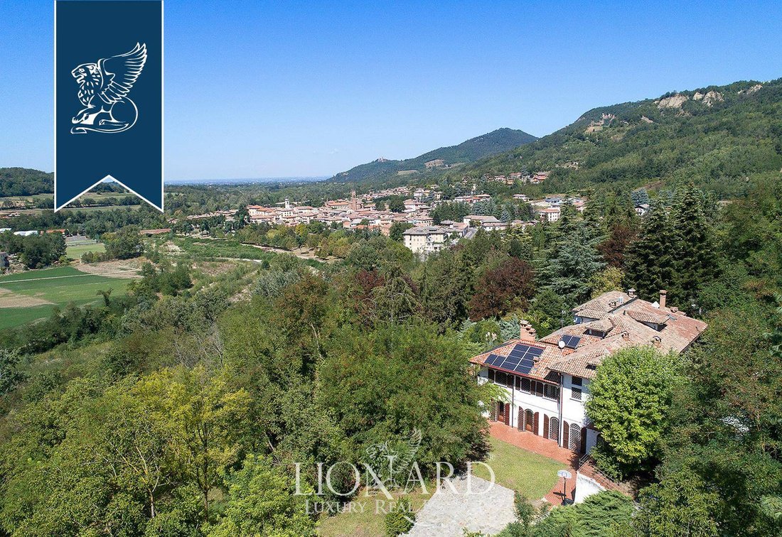 Villa in Bertignana, Lombardy, Italy 4 - 10918114