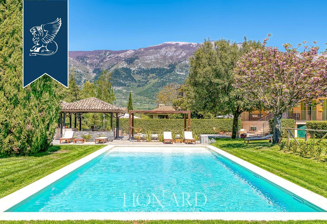 Villa in Alvito, Lazio, Lazio, Italy 5 - 12032680