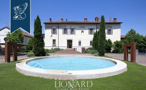 Villa in San Genesio ed Uniti, Lombardy, Italy 1