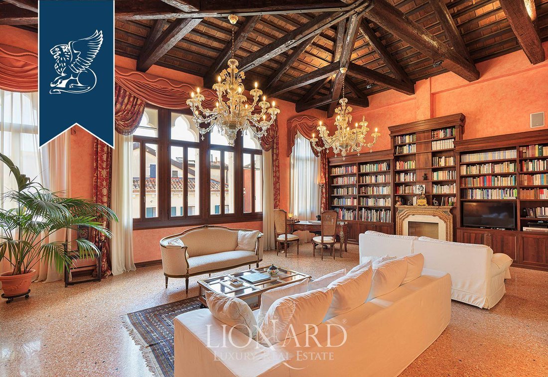 Apartment in Venice Historic Centre, Venice, Italy 1 - 12342242