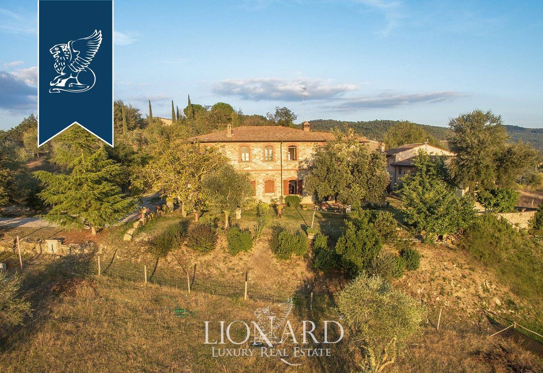 Villa in Montefioralle, Greve in Chianti, Tuscany 3 - 10918251