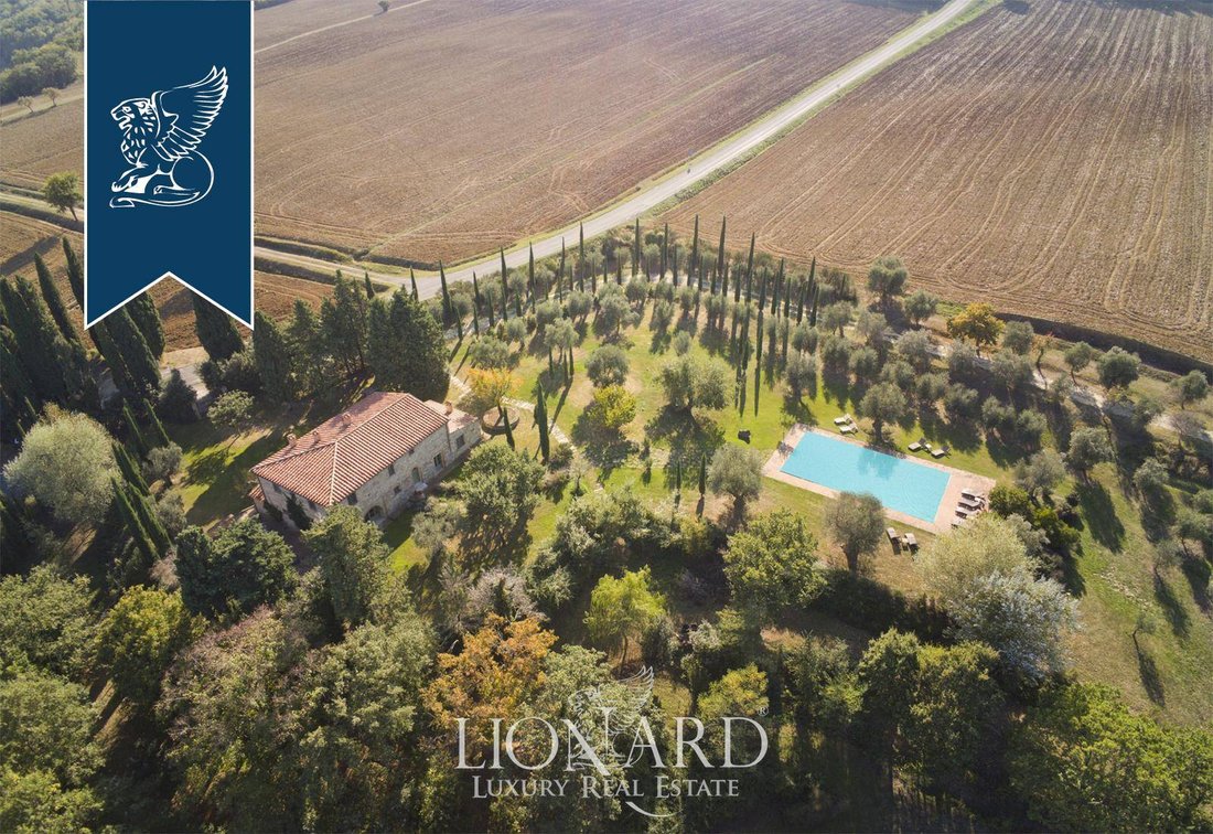 Villa in Sarteano, Tuscany, Italy 1 - 11480421