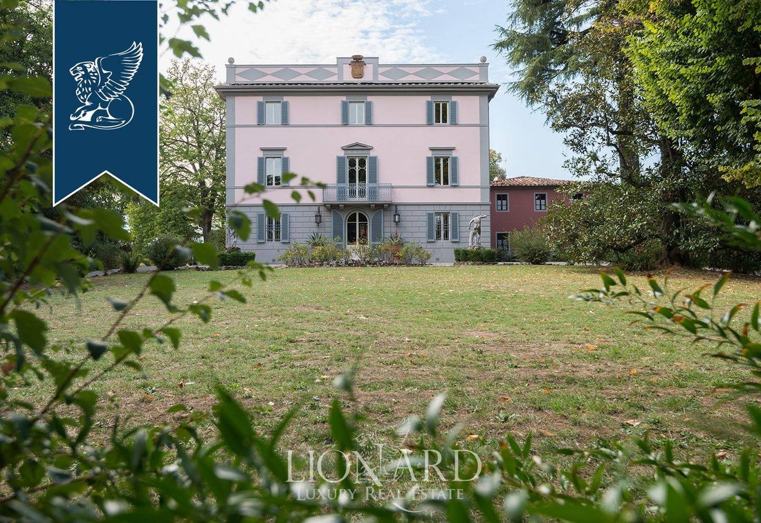 Villa in Center, Pescia, Tuscany 2 - 11671497