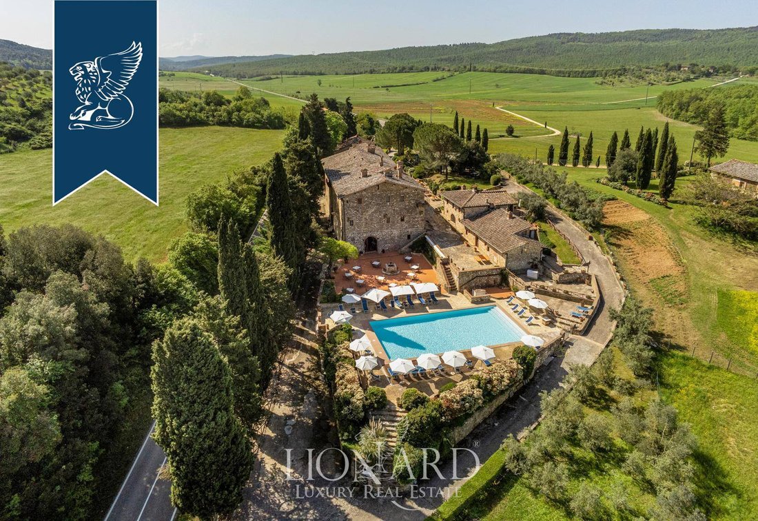 Villa in Sovicille, Tuscany, Italy 2 - 12895245
