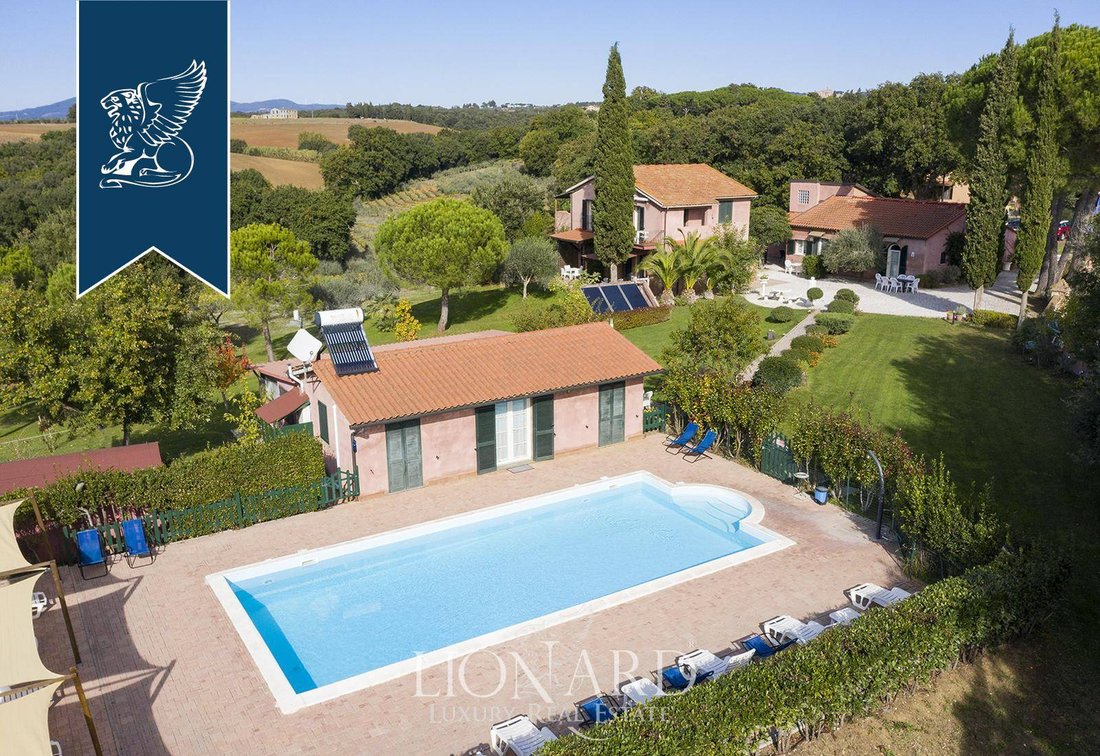 Villa in Bibbona, Tuscany, Italy 1 - 11912346