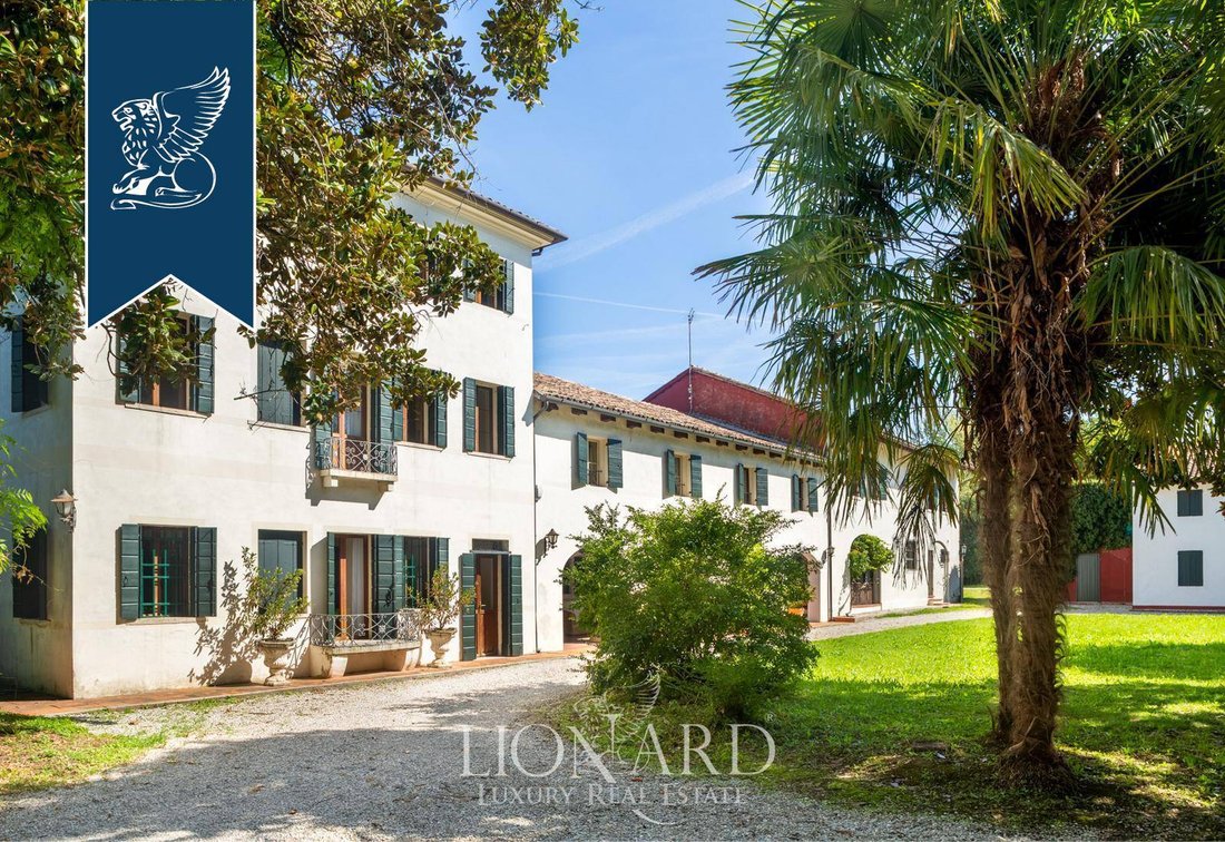 Villa in Selvana, Treviso, Italy 4 - 12364056