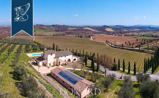 Villa in Sarteano, Tuscany, Italy 1