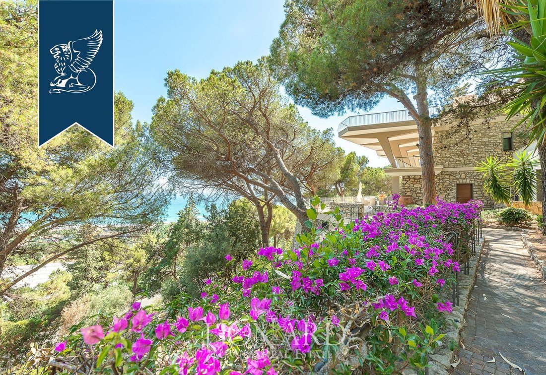 Villa in Sperlonga, Lazio, Italy 2 - 11615226