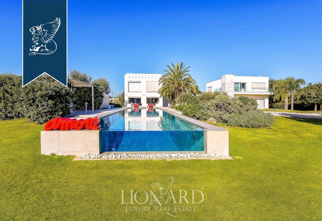 Villa in Capitolo, Monopoli, Apulia 2 - 12649086