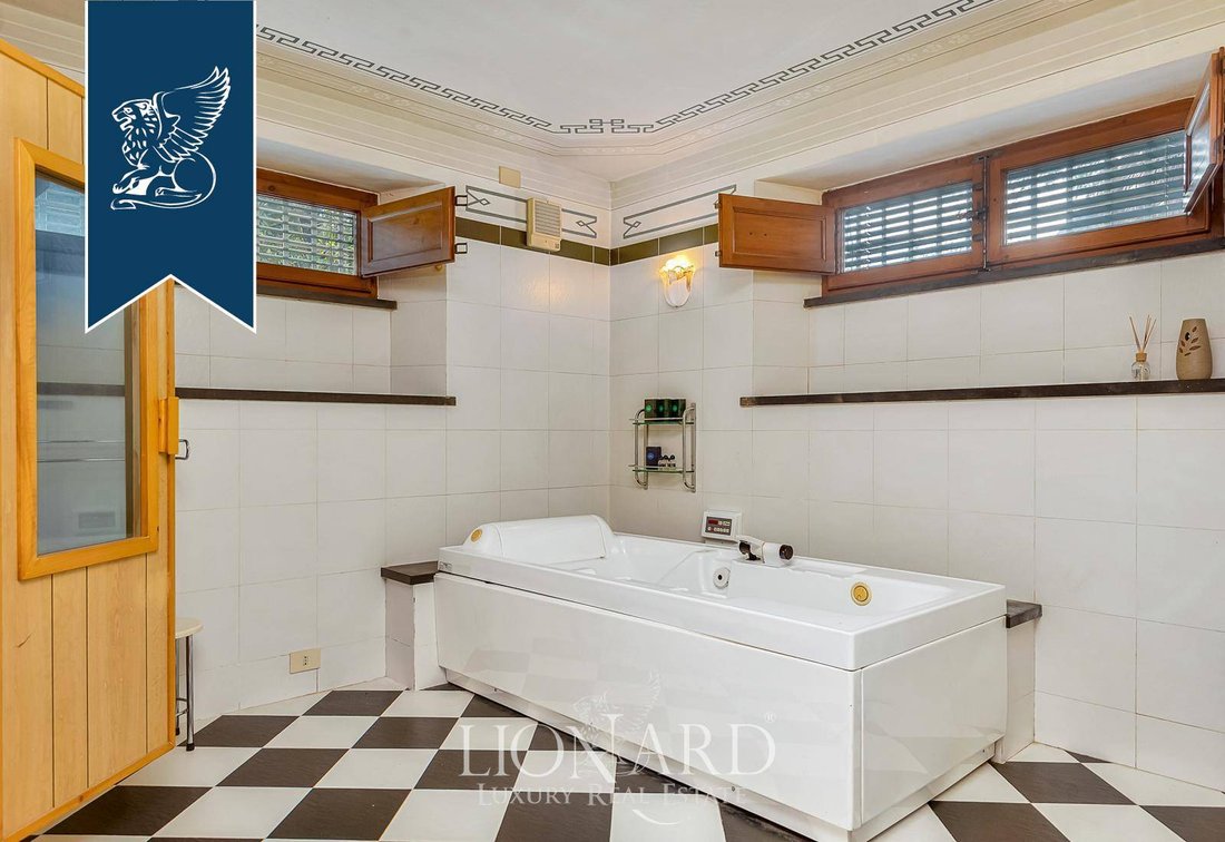 Villa in Pieve di Brancoli, Lucca, Tuscany 2 - 12594546