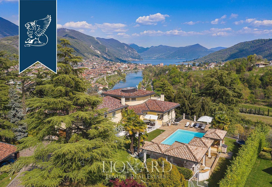 Villa in Villongo, Lombardy, Italy 1 - 11452379