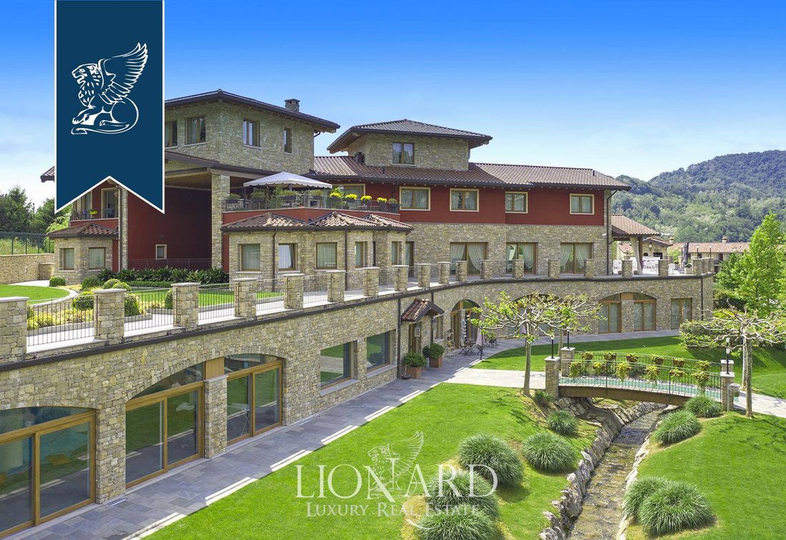 Villa in Palazzago, Lombardy, Italy 1 - 10919450