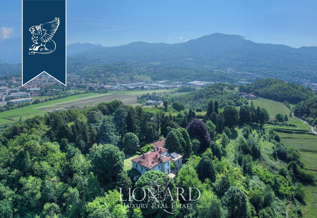 Villa in Sirone, Lombardy, Italy 2 - 10919454