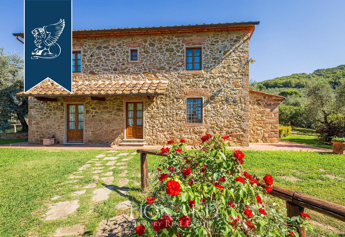Villa in Larciano, Tuscany, Italy 2 - 12381936