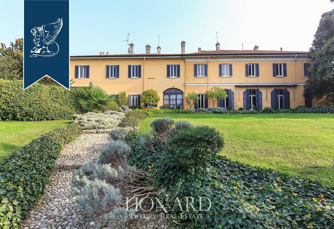 Villa in Robbiate, Lombardy, Italy 5 - 10919056