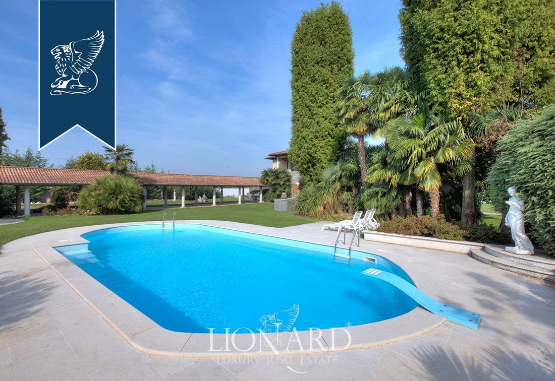 Villa in Chiari, Lombardy, Italy 5 - 10919079