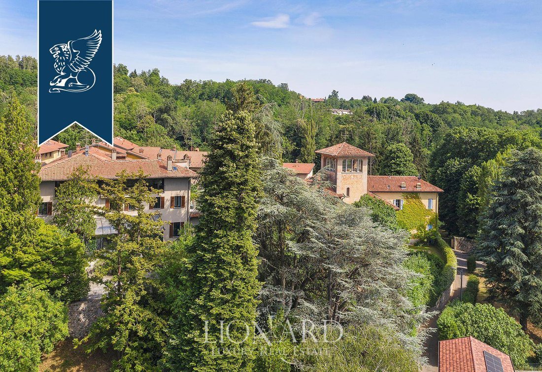 Villa in Mornago, Lombardy, Italy 2 - 12206336