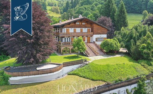 Villa in Cremeno, Lombardy, Italy 1