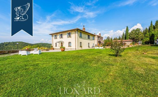 Villa in Dicomano, Tuscany, Italy 1