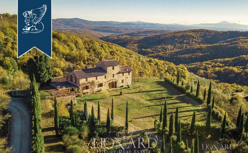 Villa in Gaiole in Chianti, Tuscany, Italy 1