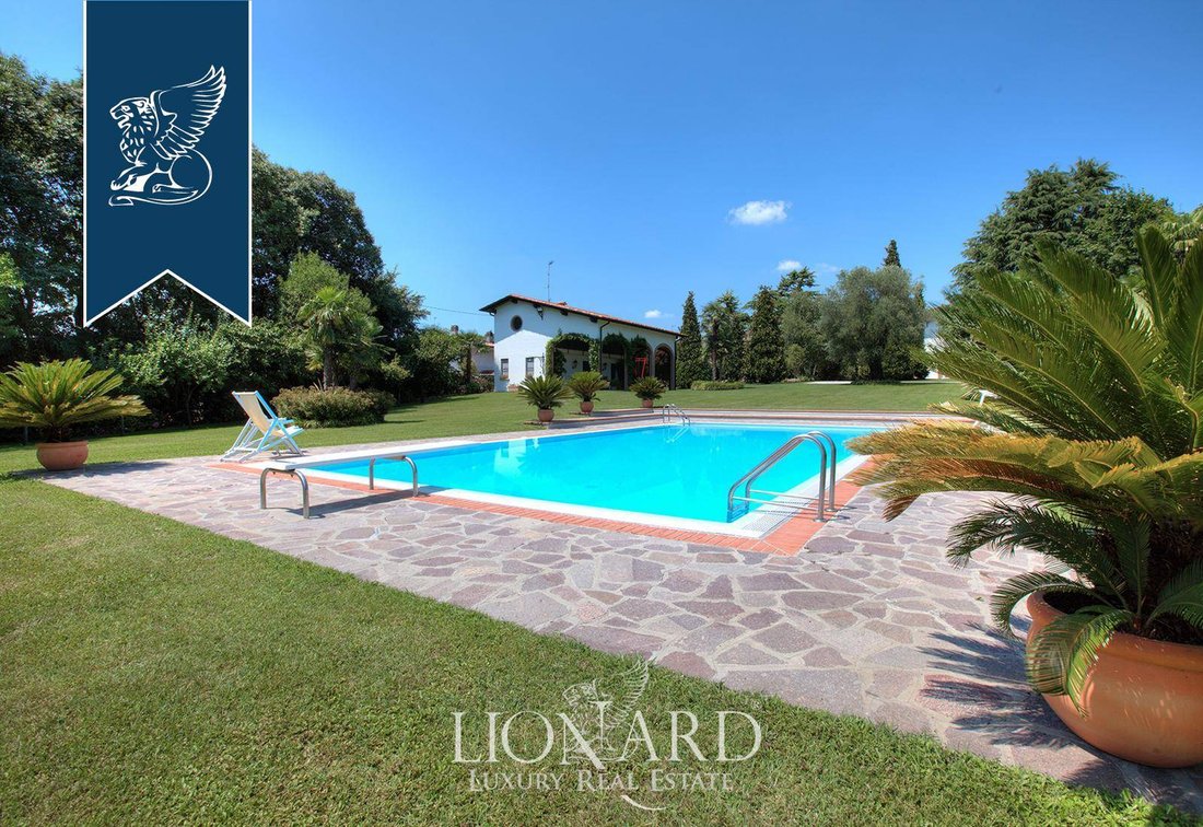 Villa in Volta Mantovana, Lombardy, Italy 1 - 10918604