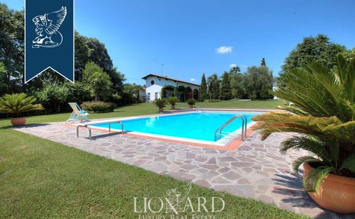 Villa in Volta Mantovana, Lombardei, Italien 1