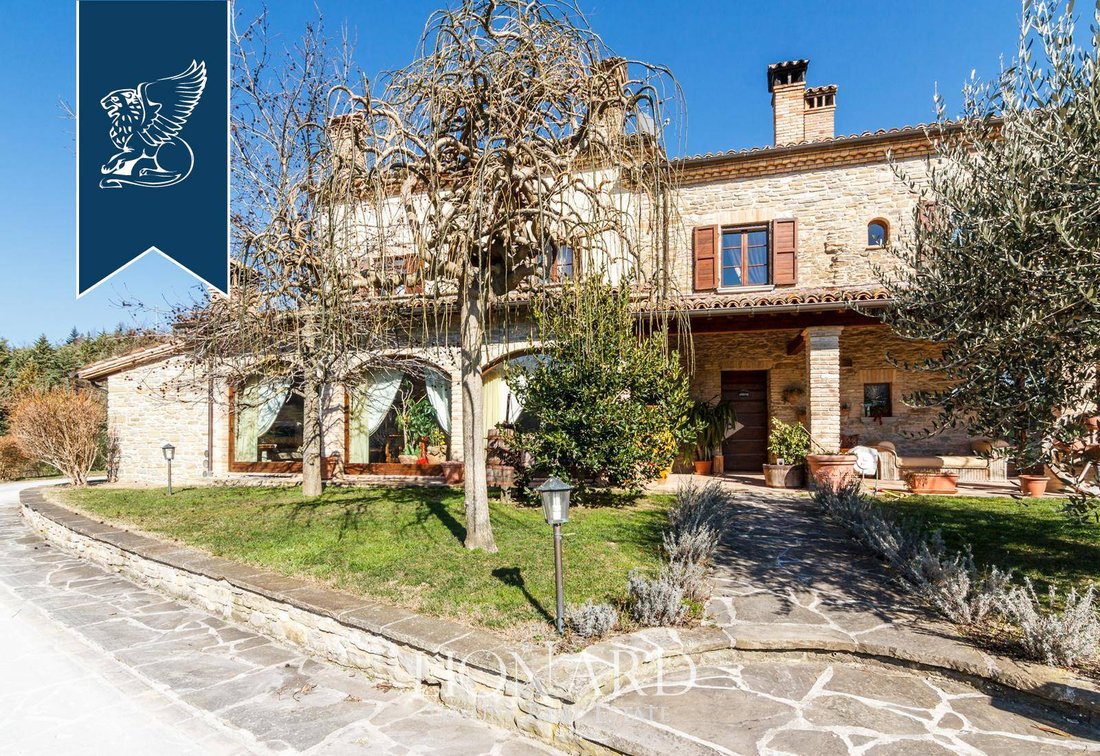 Villa in Sant'Angelo in Vado, Marche, Italy 1 - 10918290