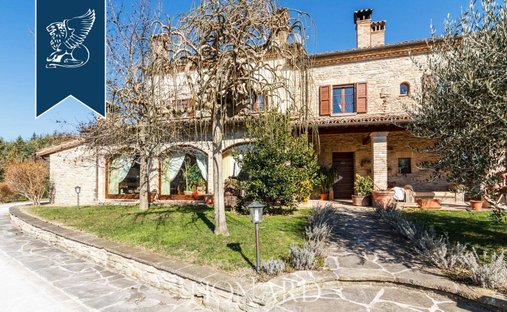 Villa in Sant'Angelo in Vado, Marche, Italy 1
