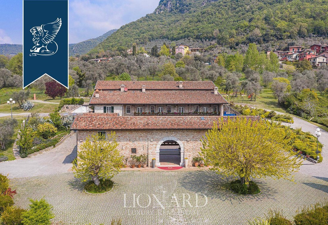 Villa in Salo, Lombardy, Italy 5 - 11472555